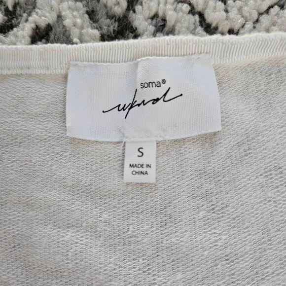 Soma Weekend Cream Wrap Romper Size Small - Picture 2 of 5